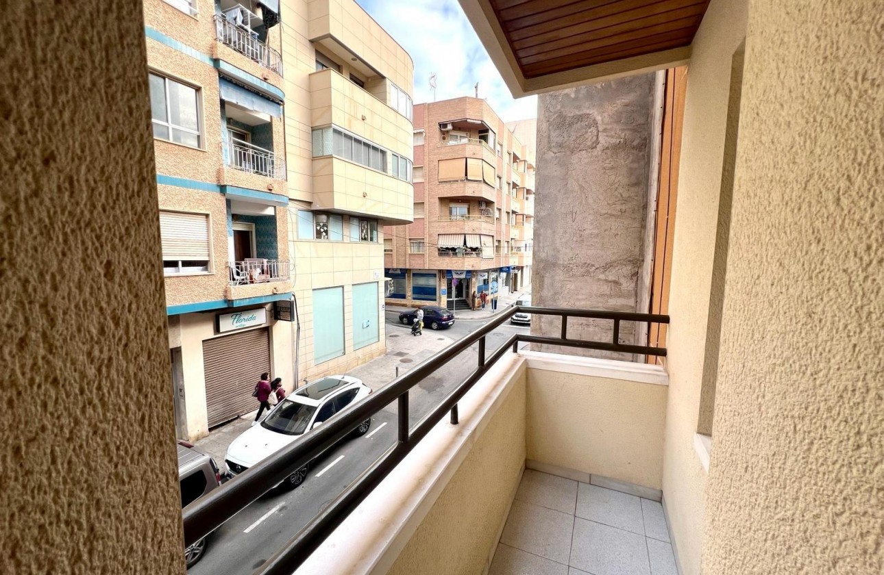 Resale - Apartment - Torrevieja - Centro