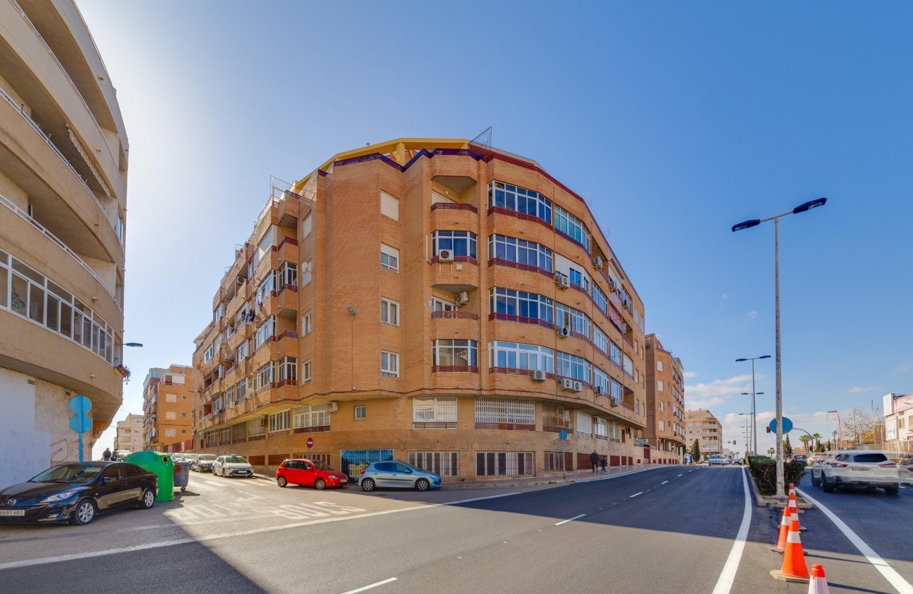 Resale - Apartment - Torrevieja - Centro