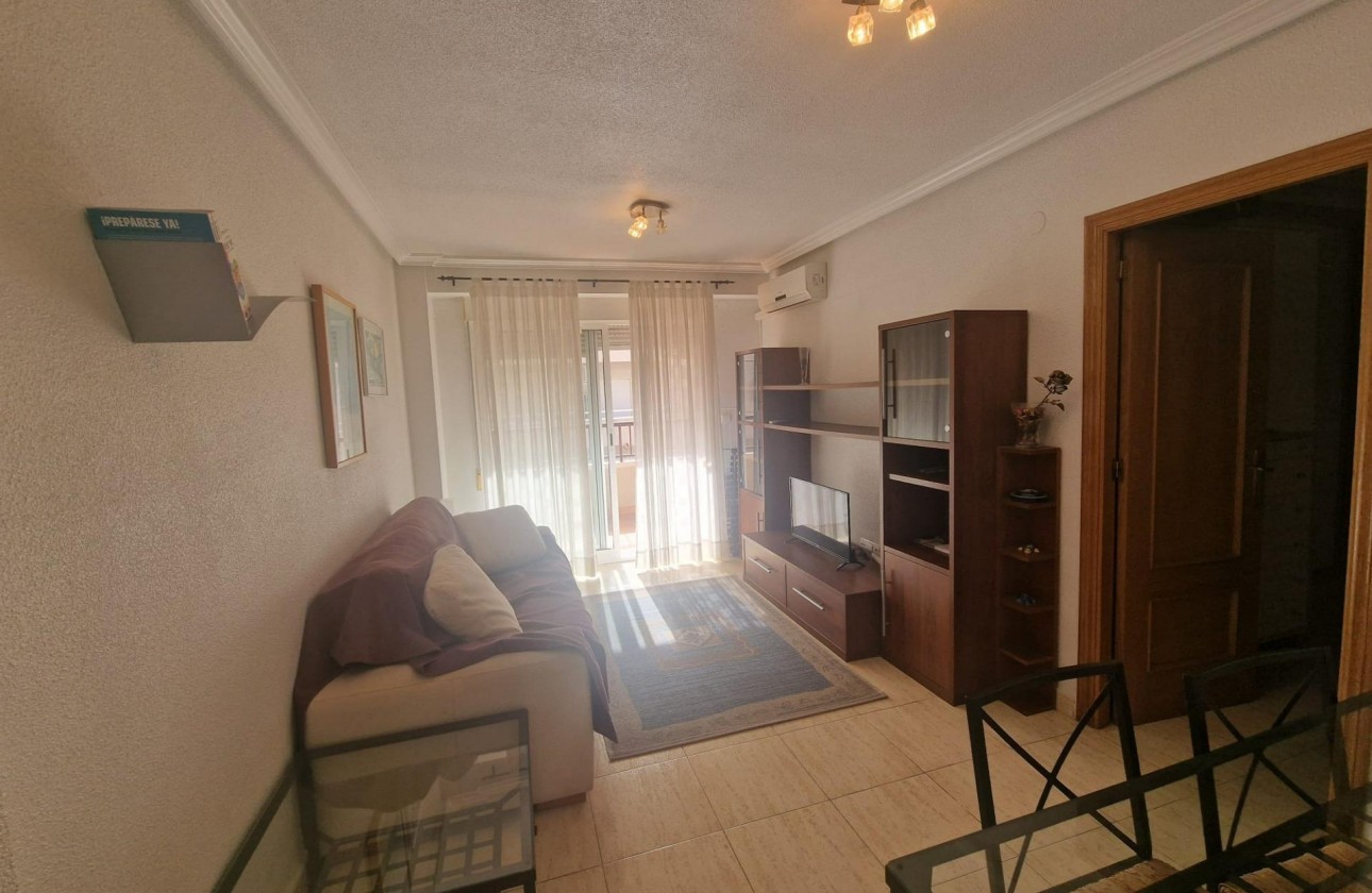 Resale - Apartment - Torrevieja - Centro