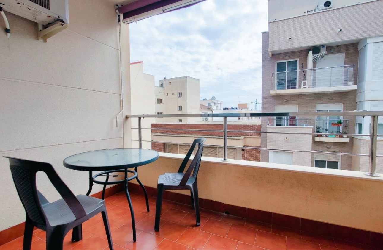 Resale - Apartment - Torrevieja - Centro