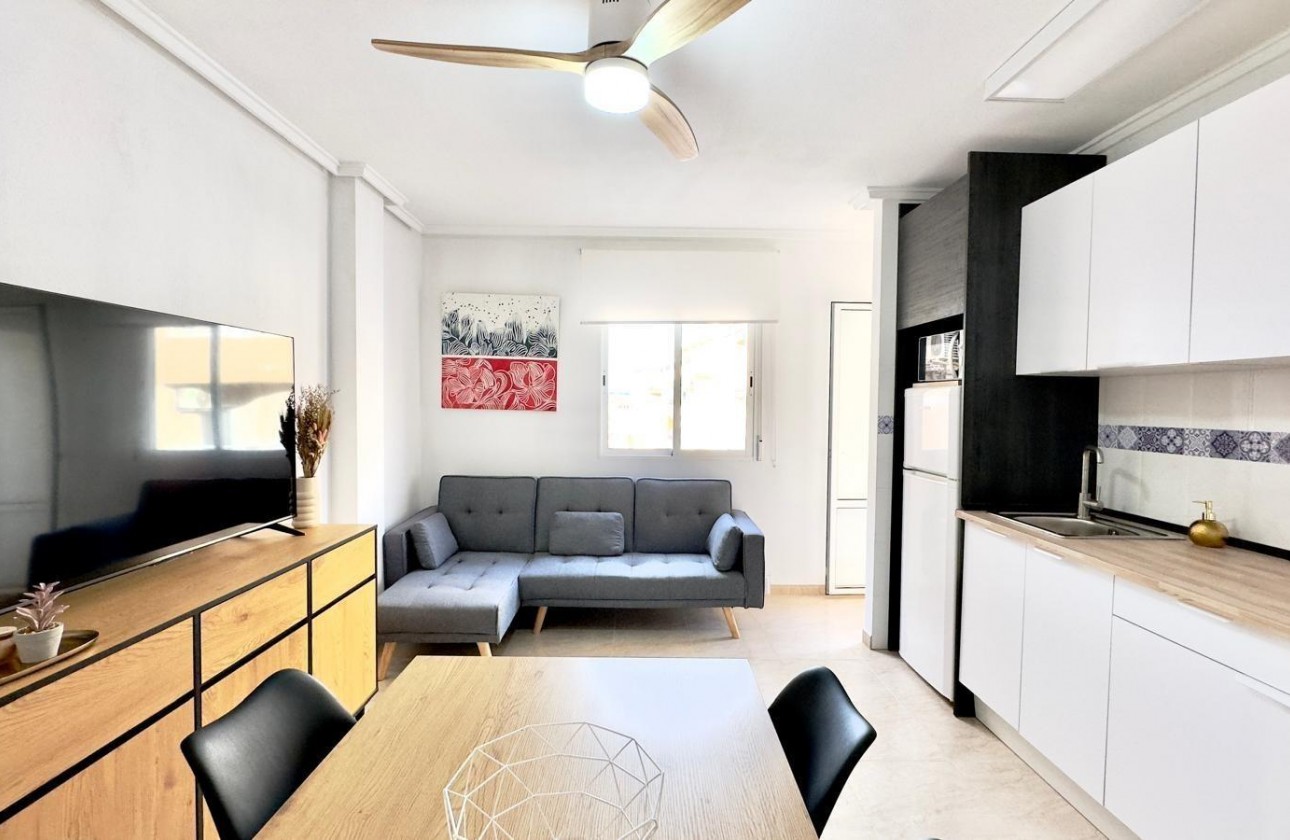 Resale - Apartment - Torrevieja - Centro