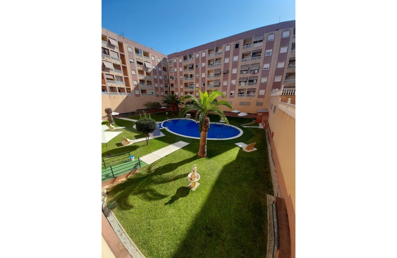 Resale - Apartment - Torrevieja - Centro