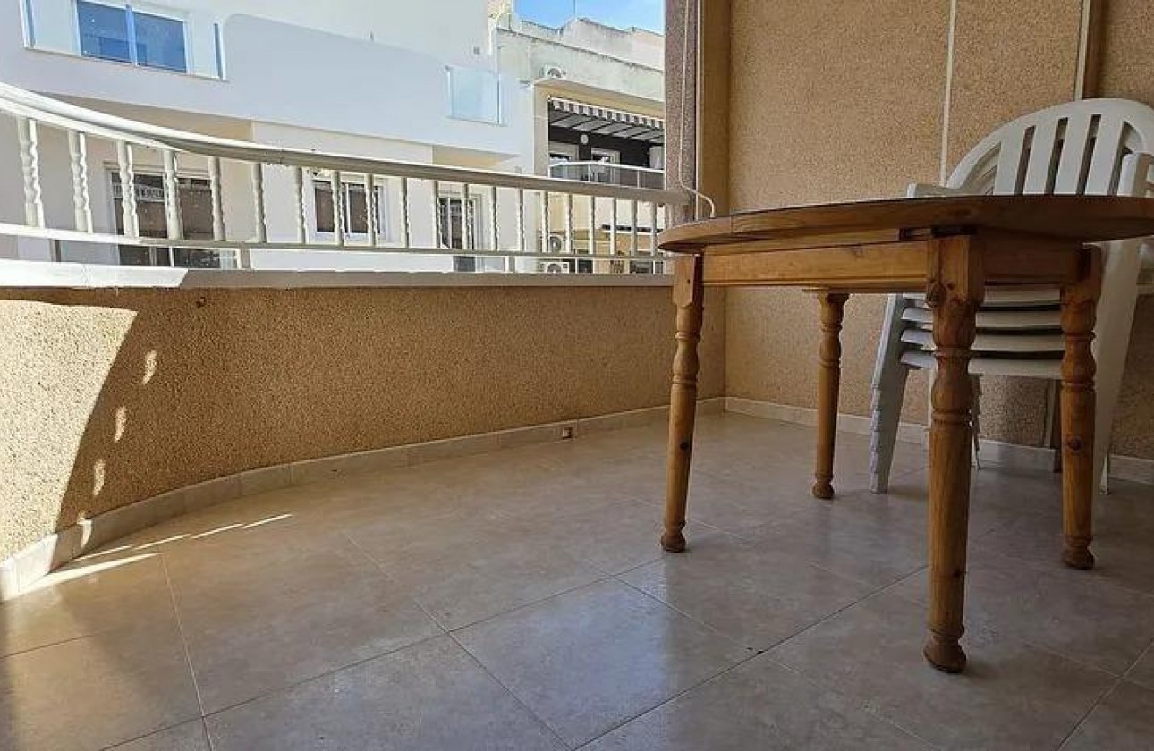 Resale - Apartment - Torrevieja - Centro