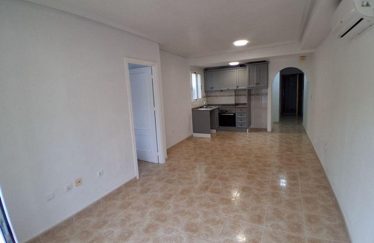 Resale - Apartment - Torrevieja - Centro