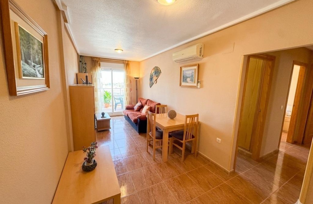 Resale - Apartment - Torrevieja - Centro