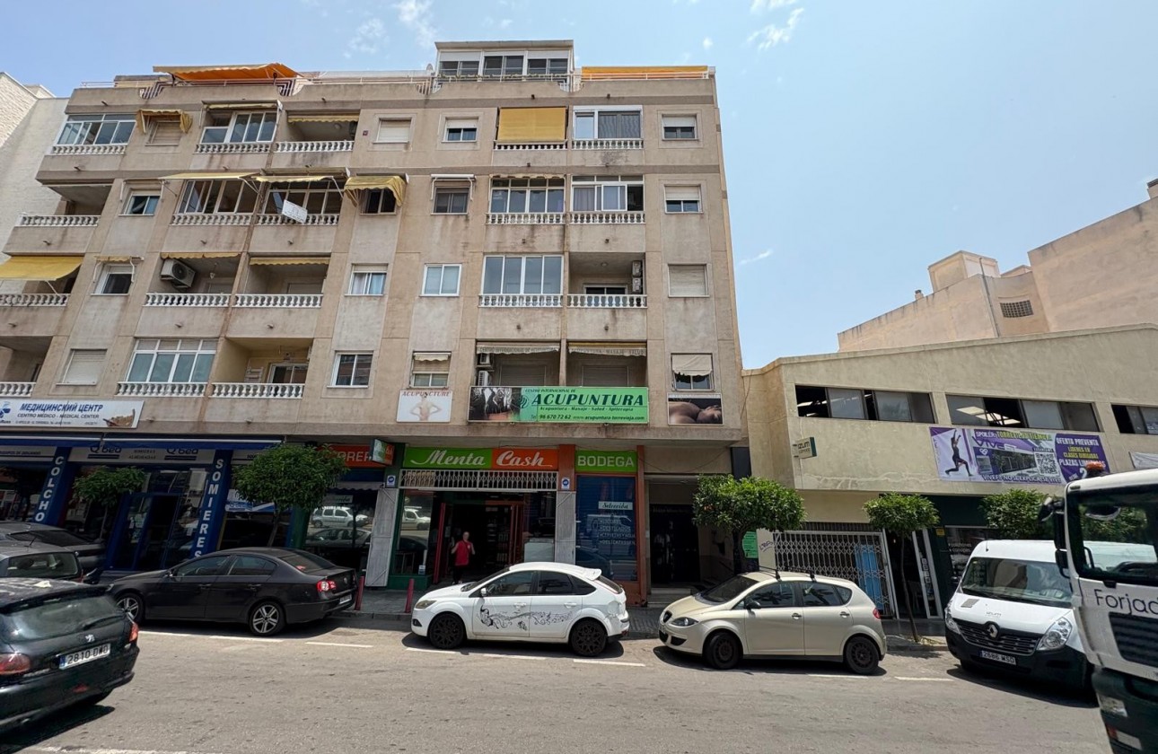 Resale - Apartment - Torrevieja - Centro