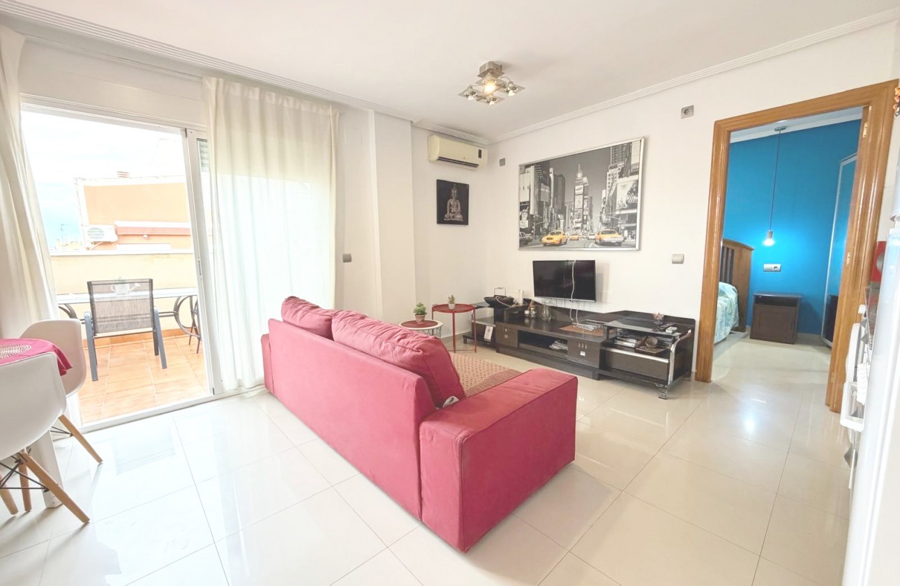 Resale - Apartment - Torrevieja - Centro