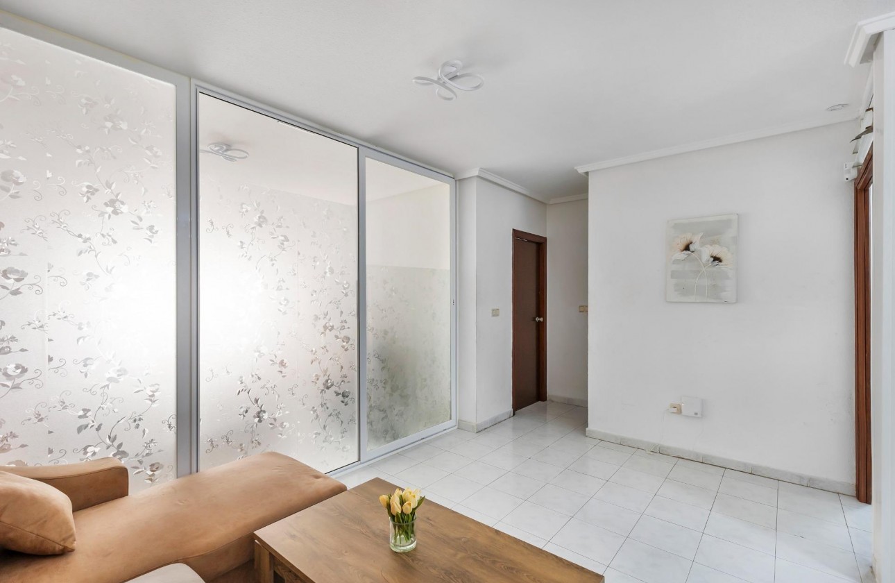 Resale - Apartment - Torrevieja - Centro