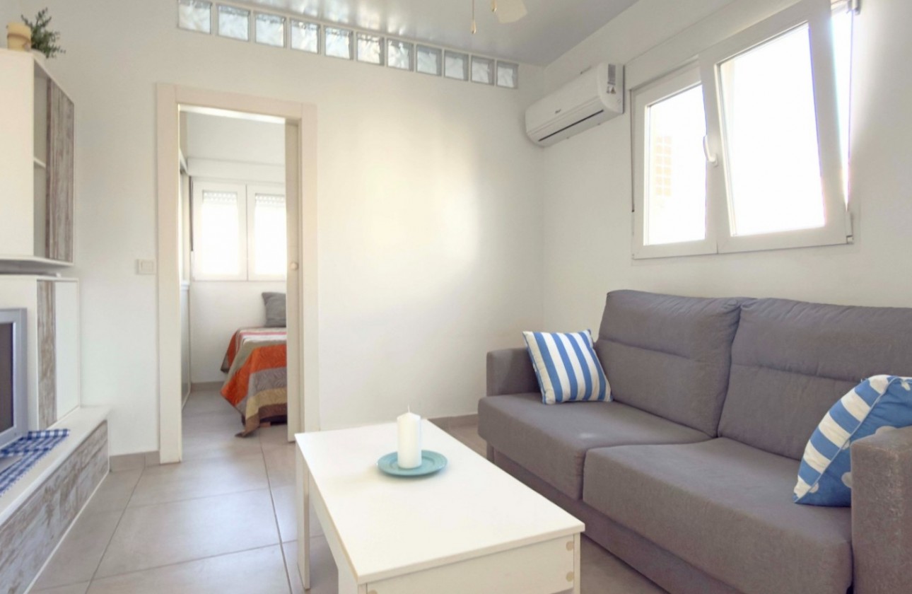 Resale - Apartment - Torrevieja - El Acequión - Los Náufragos