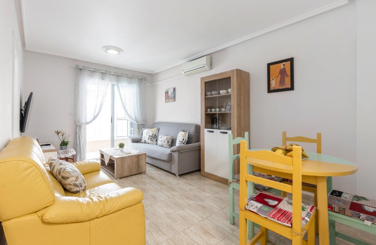 Resale - Apartment - Torrevieja - Estacion de autobuses