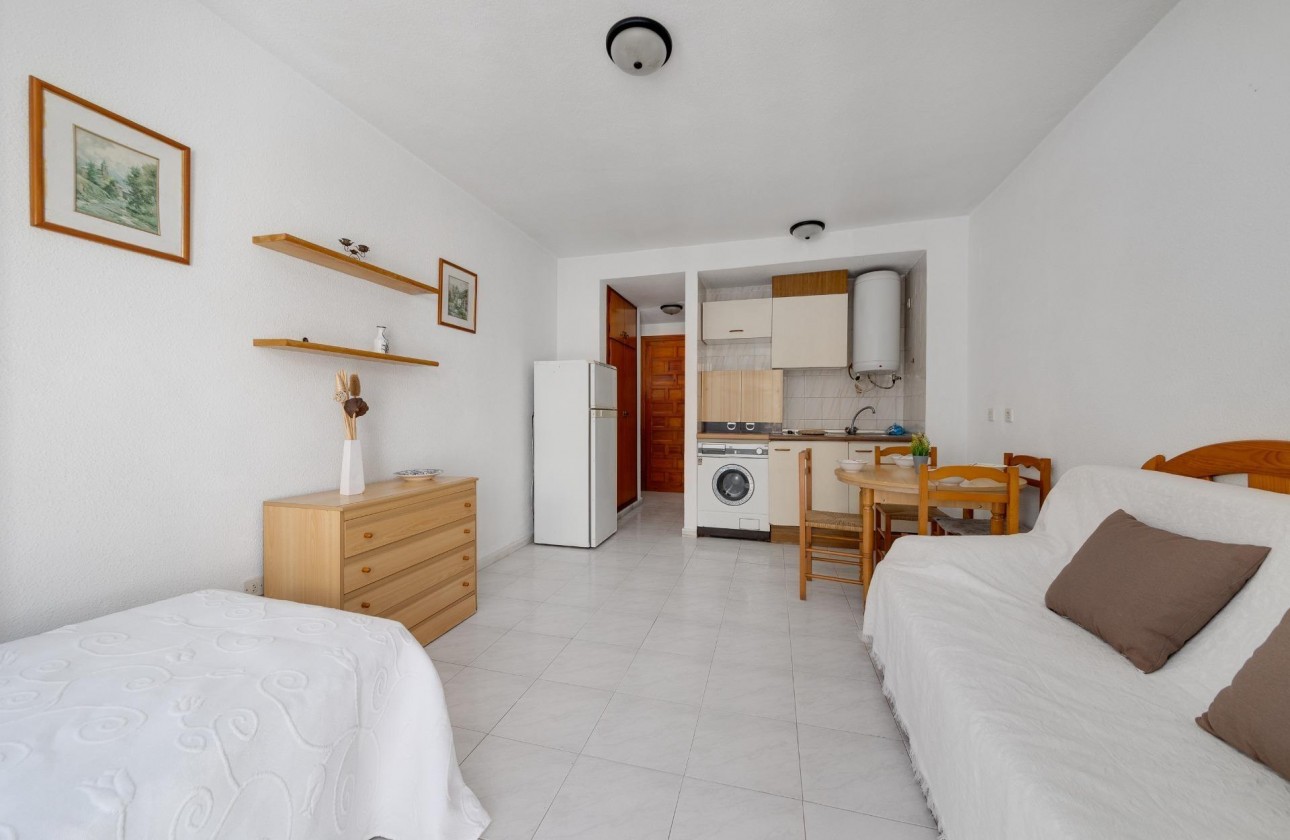 Resale - Apartment - Torrevieja - Estacion de autobuses