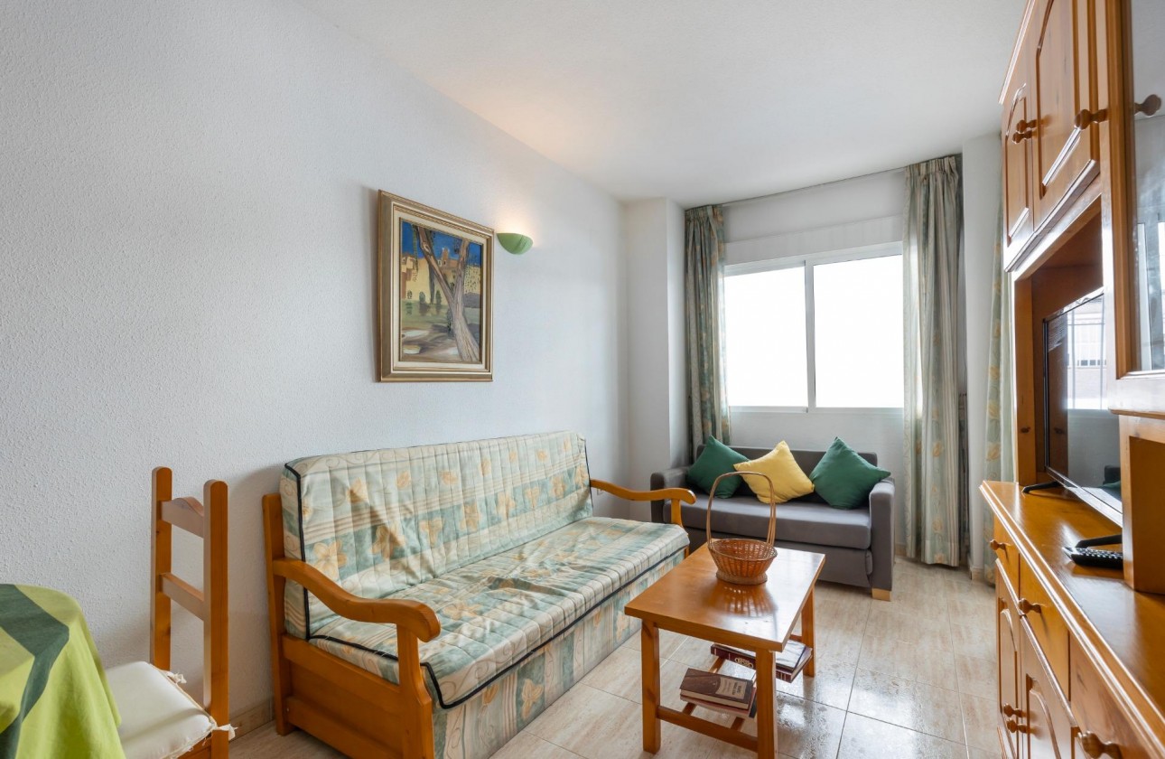 Resale - Apartment - Torrevieja - Estacion de autobuses