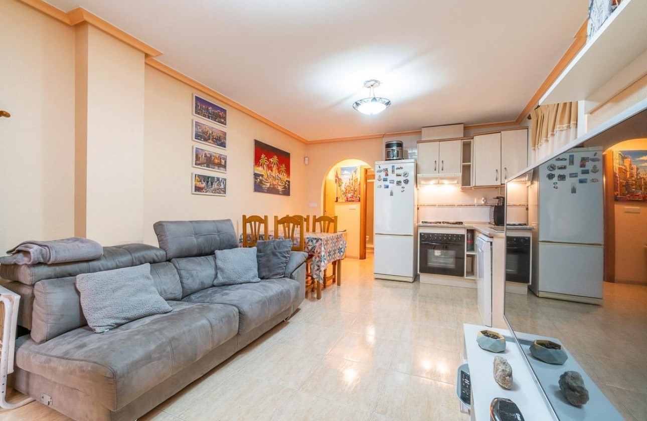 Resale - Apartment - Torrevieja - Estacion de autobuses