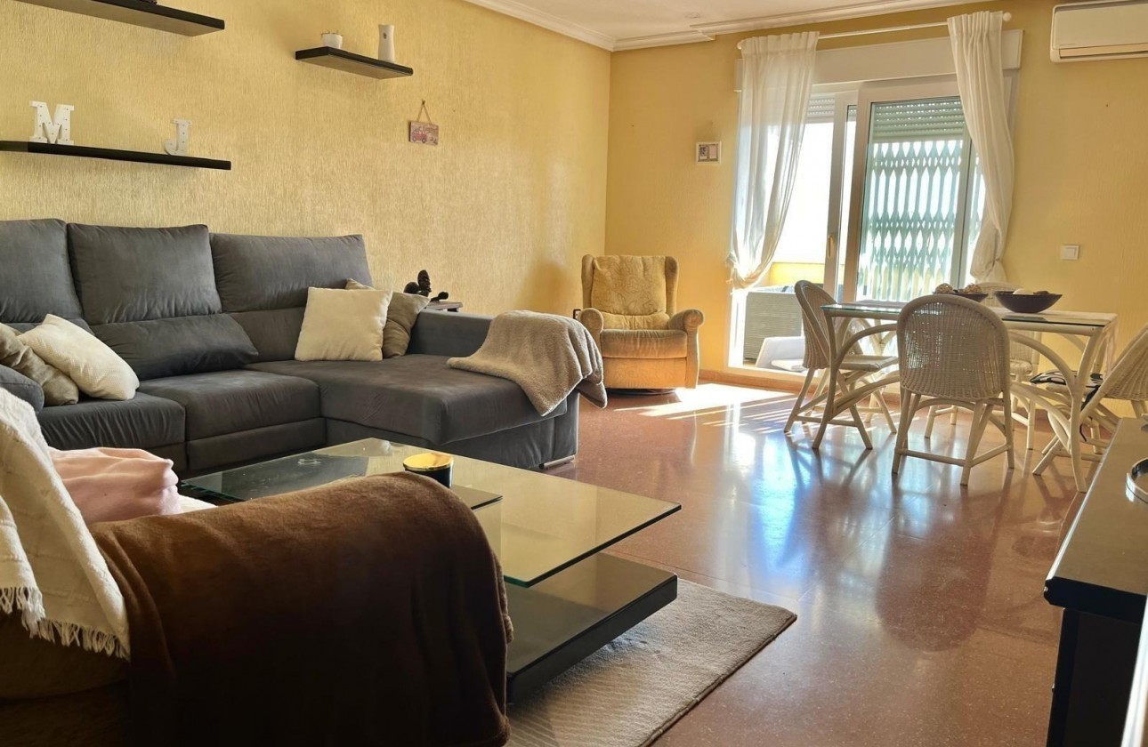 Resale - Apartment - Torrevieja - Estacion de autobuses