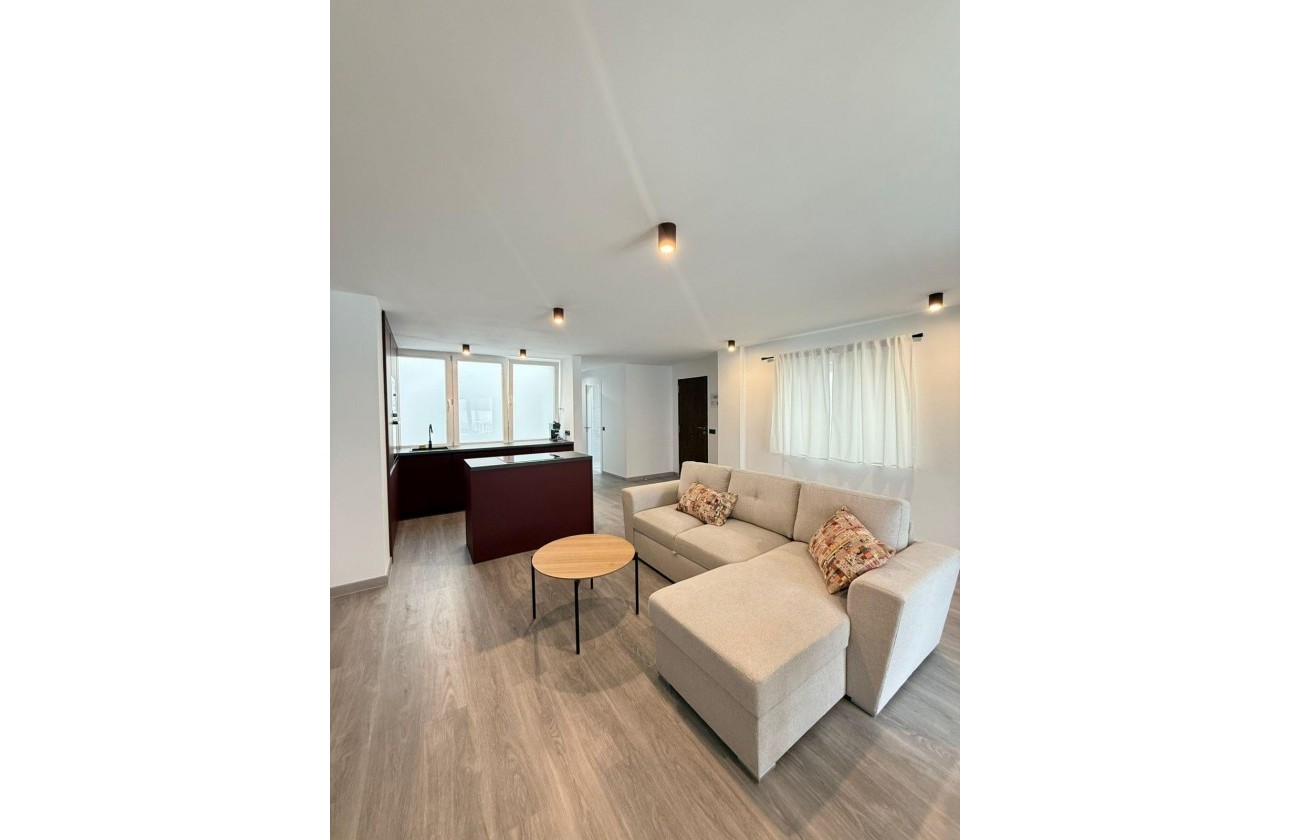 Resale - Apartment - Torrevieja - Estacion de autobuses