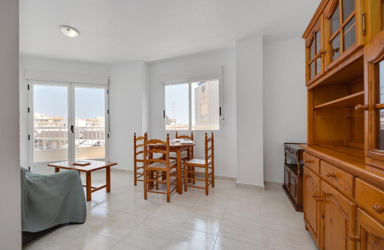 Resale - Apartment - Torrevieja - Estacion de autobuses