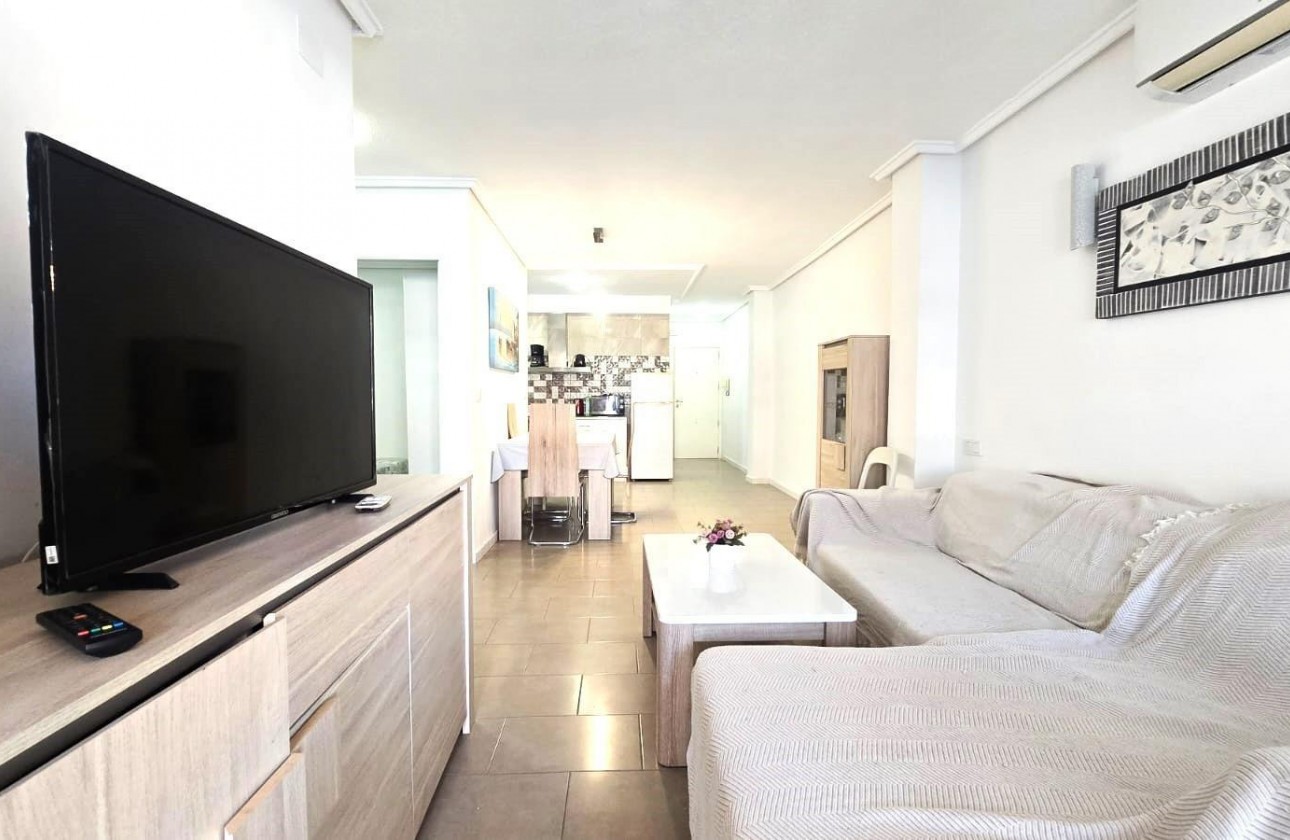 Resale - Apartment - Torrevieja - Estacion de autobuses