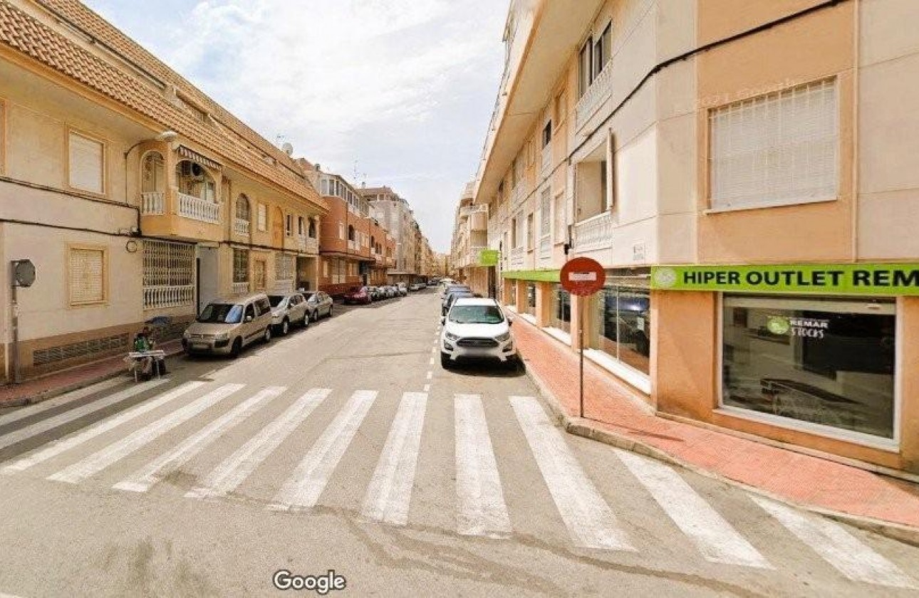 Resale - Apartment - Torrevieja - Estacion de autobuses