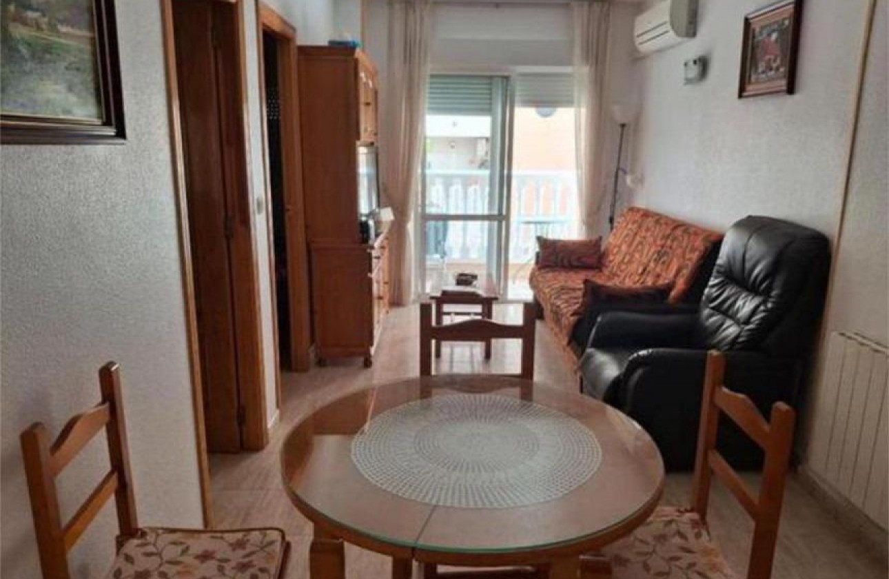 Resale - Apartment - Torrevieja - Estacion de autobuses