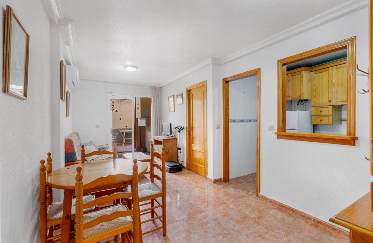 Resale - Apartment - Torrevieja - Estacion de autobuses