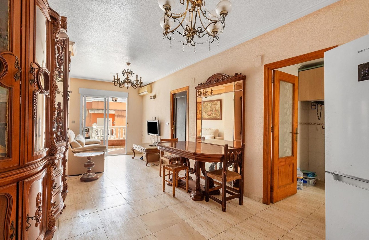 Resale - Apartment - Torrevieja - Estacion de autobuses