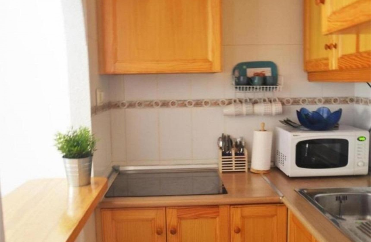 Resale - Apartment - Torrevieja - Estacion de autobuses