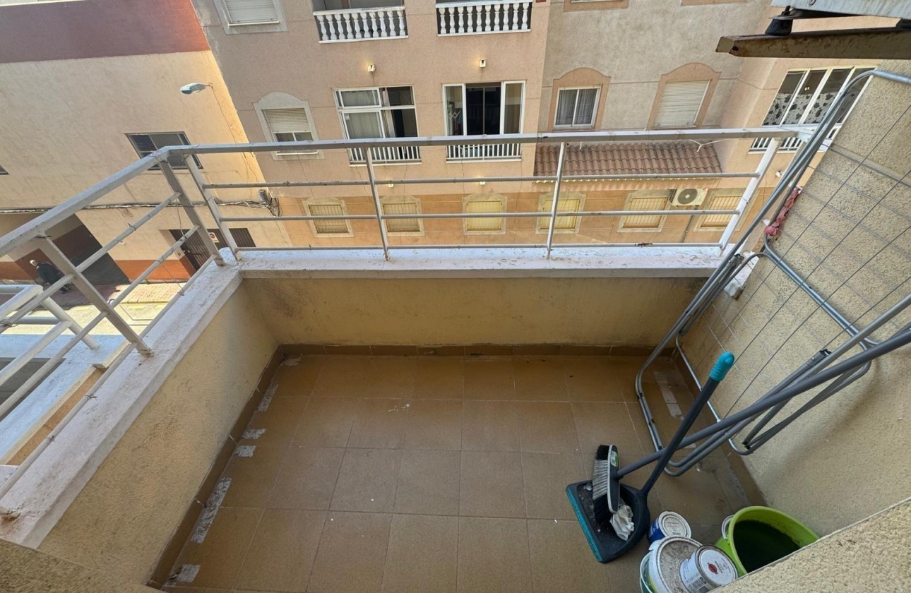 Resale - Apartment - Torrevieja - Estacion de autobuses