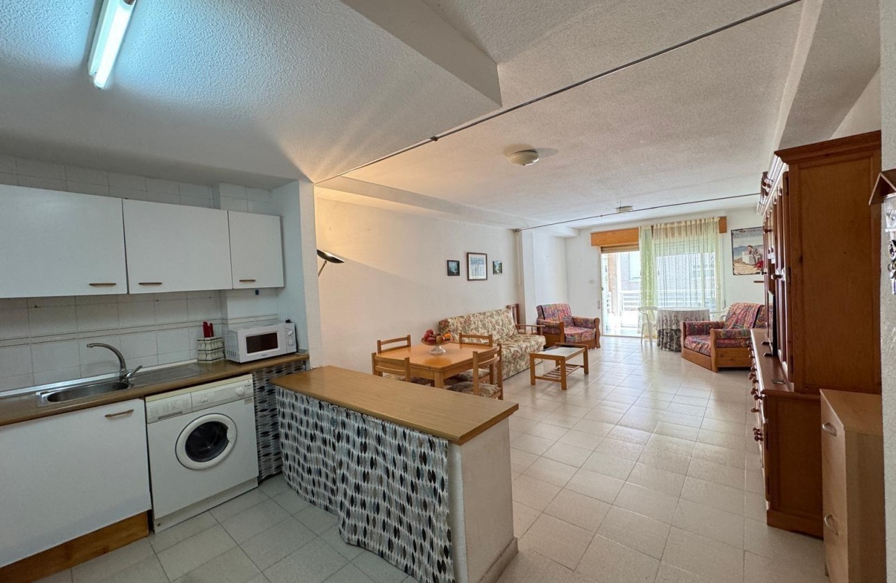 Resale - Apartment - Torrevieja - Estacion de autobuses
