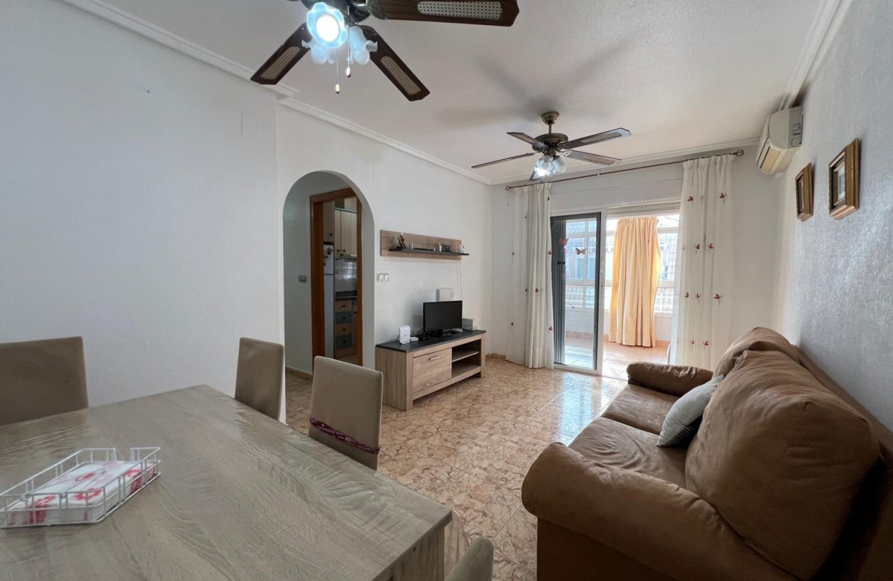 Resale - Apartment - Torrevieja - Estacion de autobuses