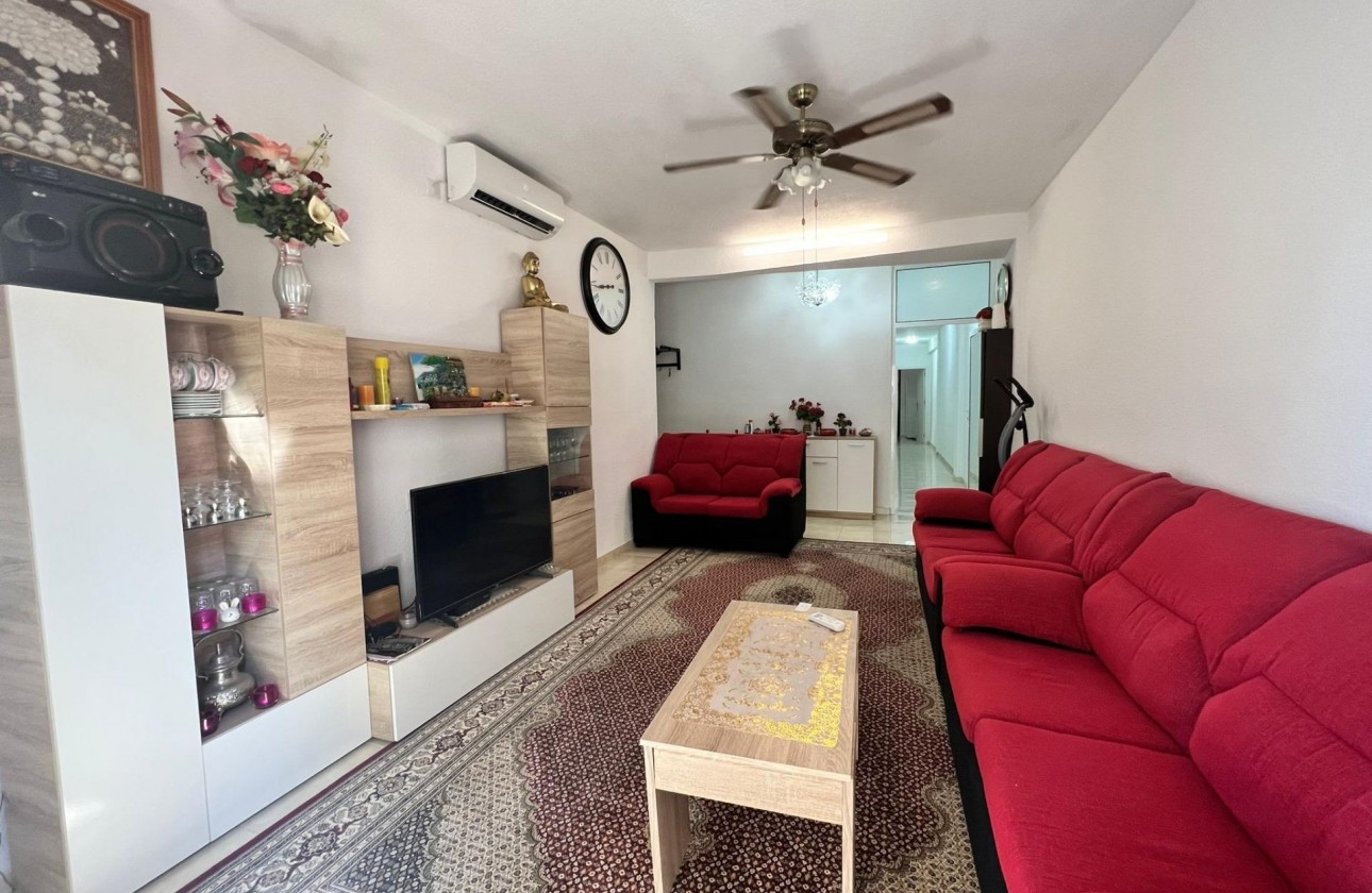 Resale - Apartment - Torrevieja - Estacion de autobuses