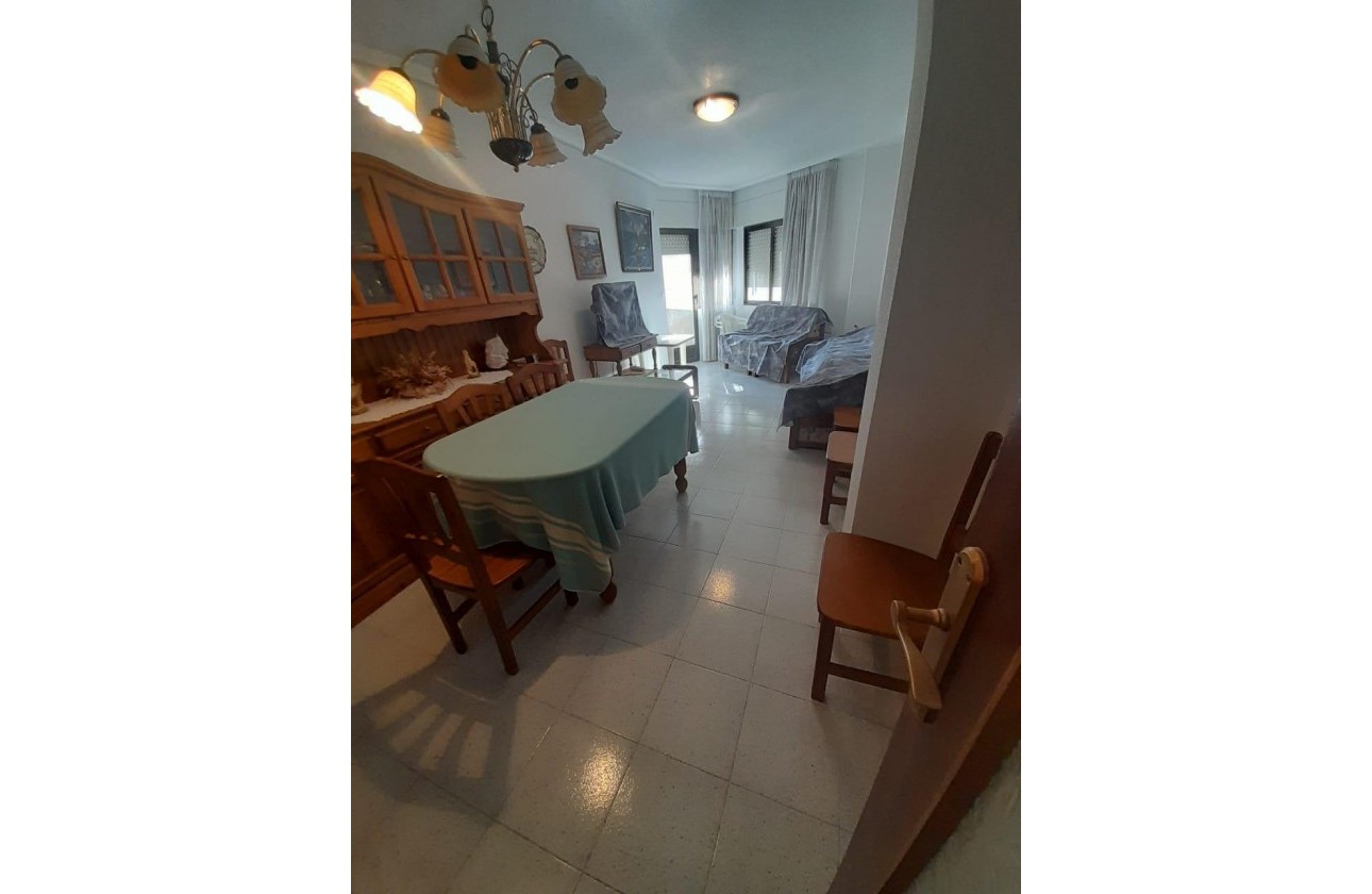 Resale - Apartment - Torrevieja - Estacion de autobuses