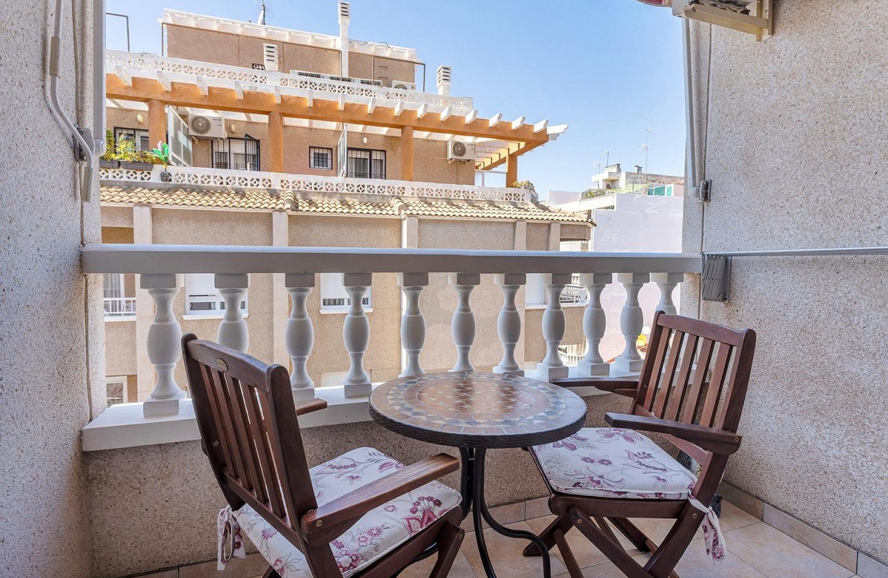 Resale - Apartment - Torrevieja - Estacion de autobuses