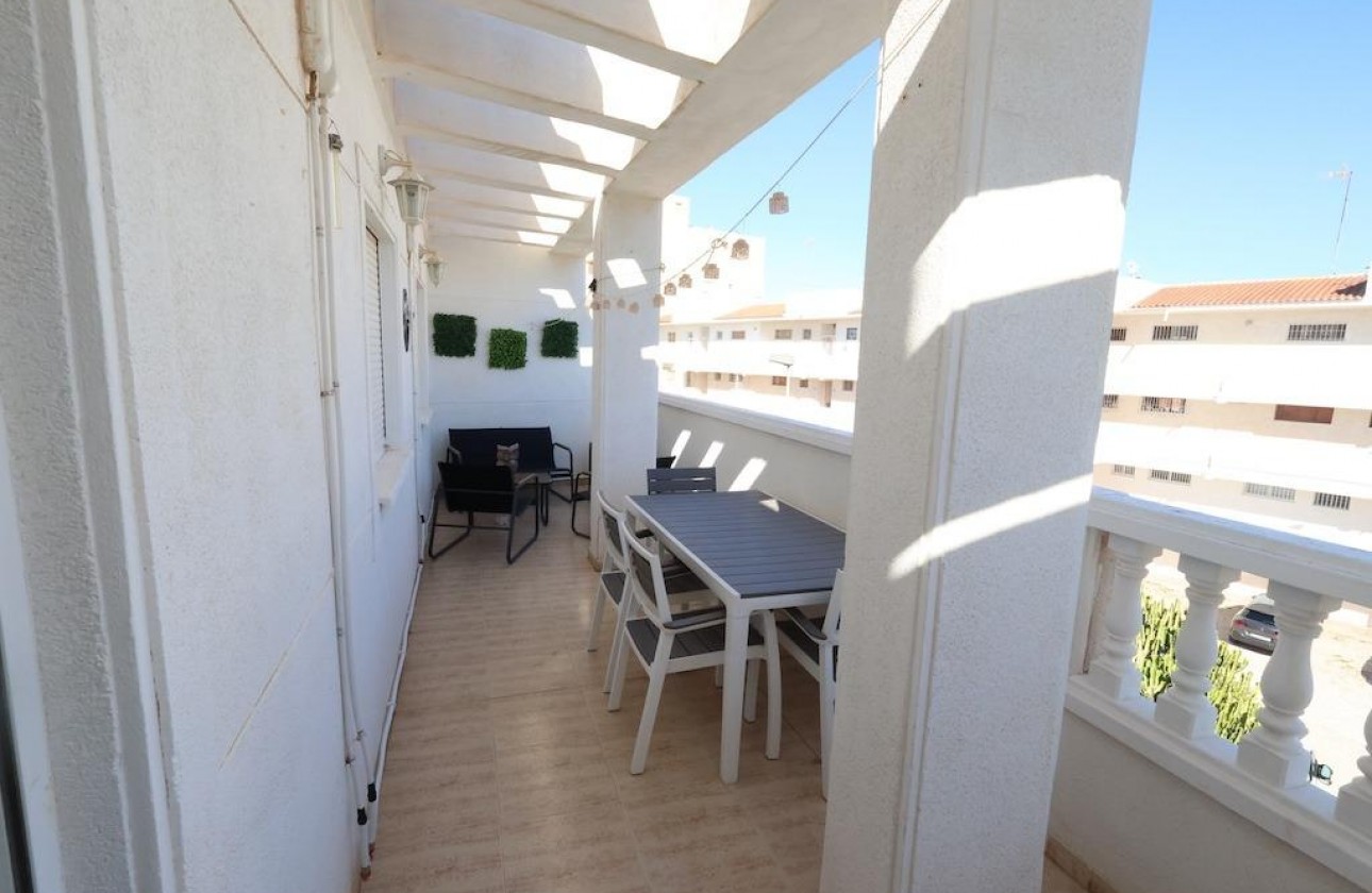 Resale - Apartment - Torrevieja - Estacion de autobuses