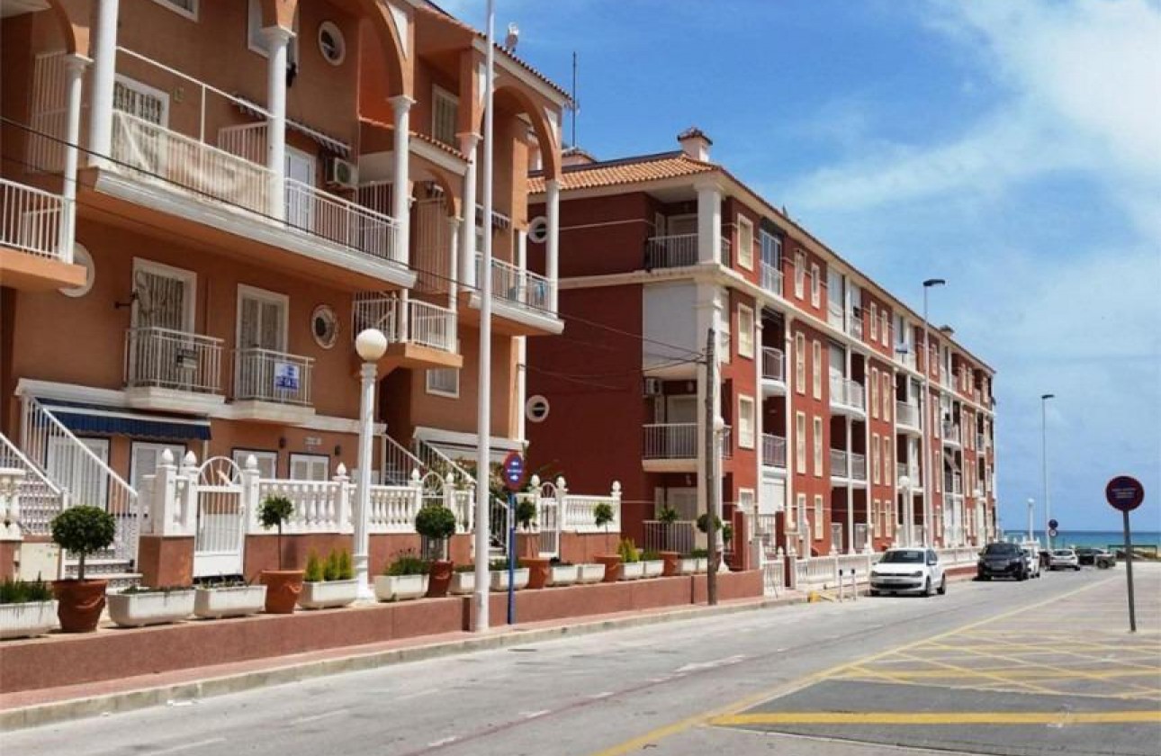 Resale - Apartment - Torrevieja - La Mata pueblo