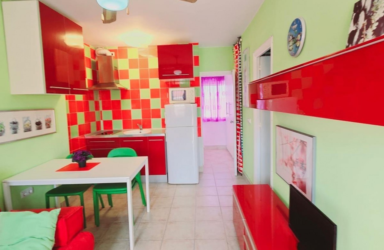 Resale - Apartment - Torrevieja - La Mata pueblo