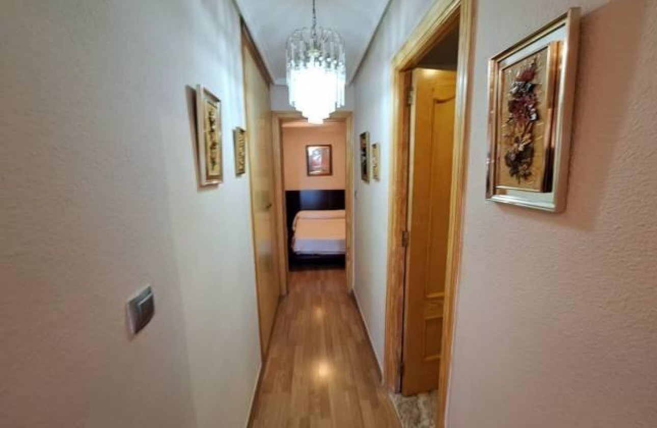 Resale - Apartment - Torrevieja - La Mata pueblo