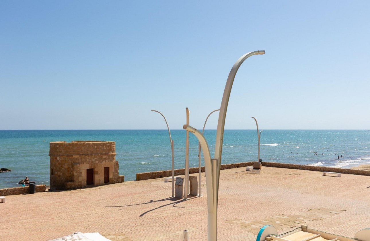 Resale - Apartment - Torrevieja - La Mata pueblo