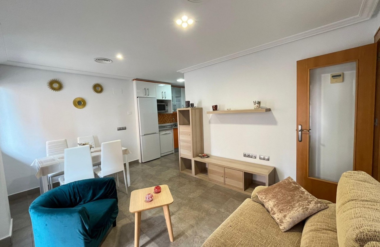 Resale - Apartment - Torrevieja - La Mata pueblo