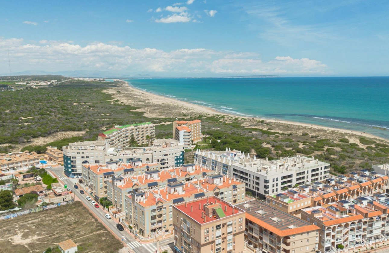 Resale - Apartment - Torrevieja - La Mata pueblo