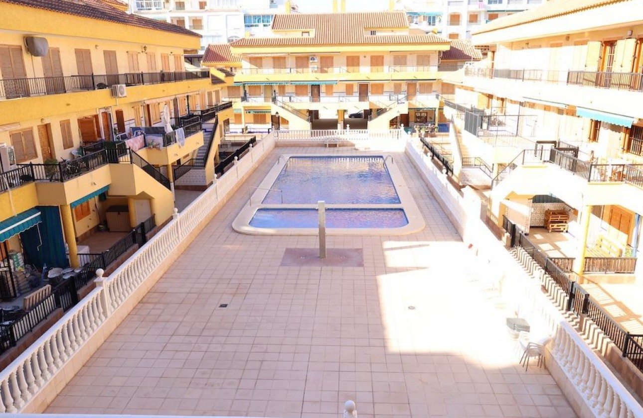 Resale - Apartment - Torrevieja - La Mata