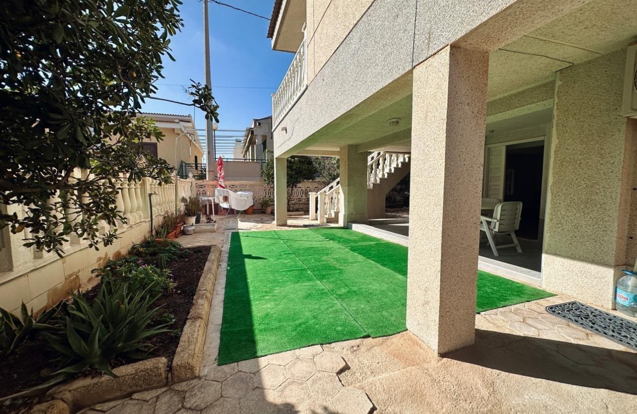 Resale - Apartment - Torrevieja - La Mata