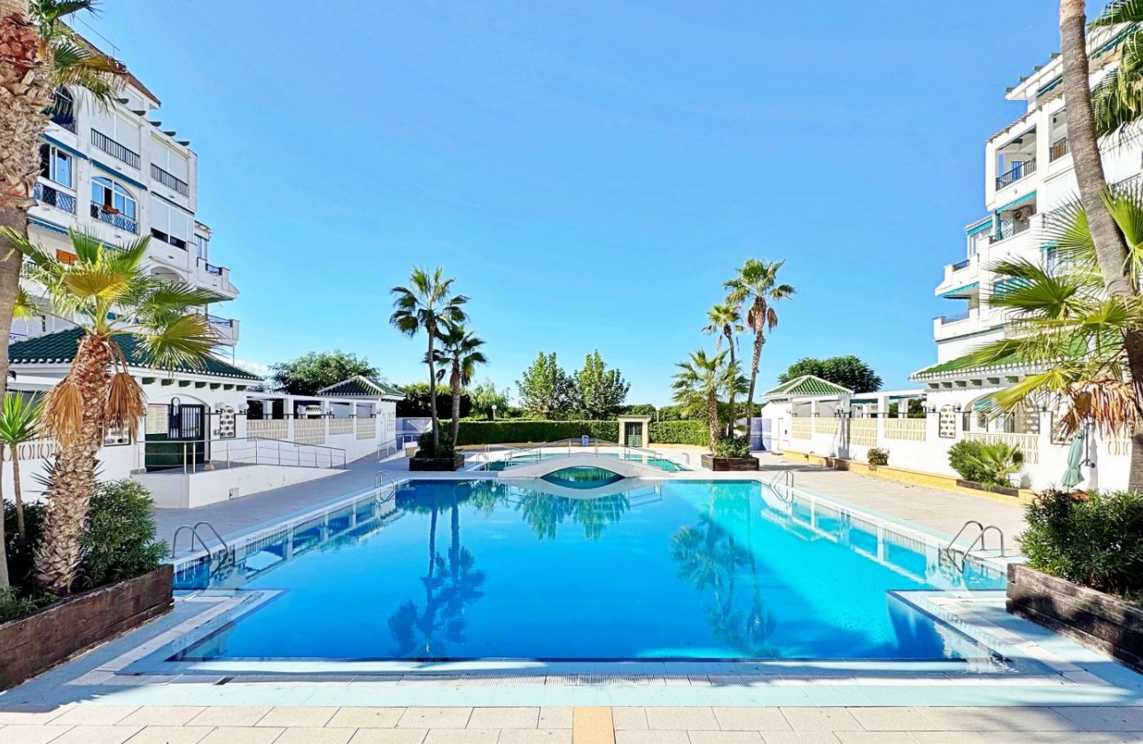 Resale - Apartment - Torrevieja - La Mata