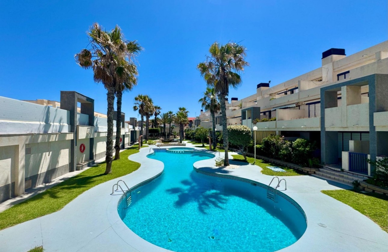 Resale - Apartment - Torrevieja - La Mata