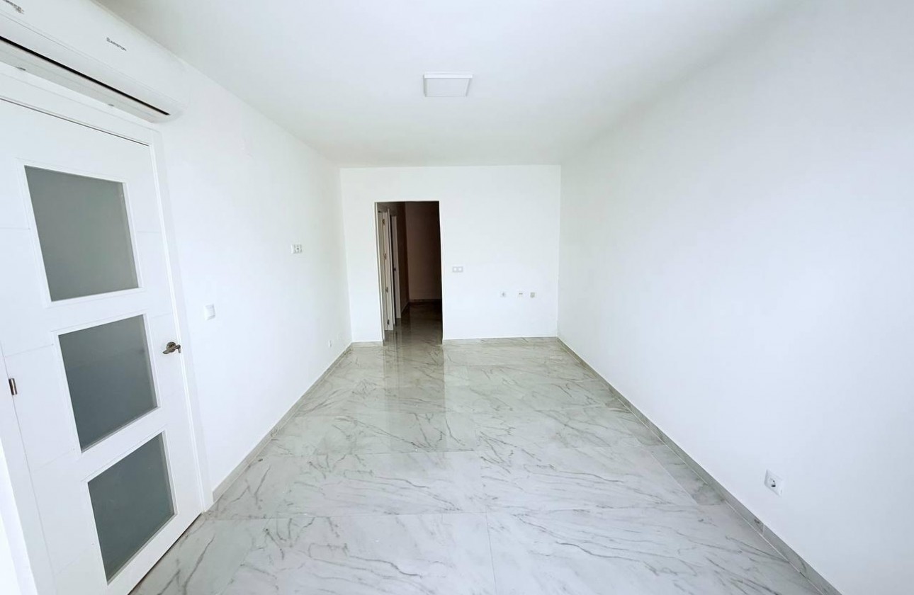 Resale - Apartment - Torrevieja - La veleta