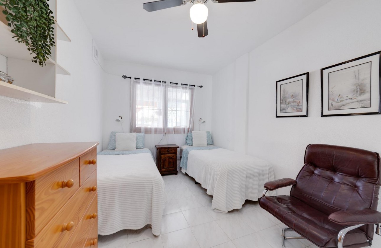 Resale - Apartment - Torrevieja - La veleta