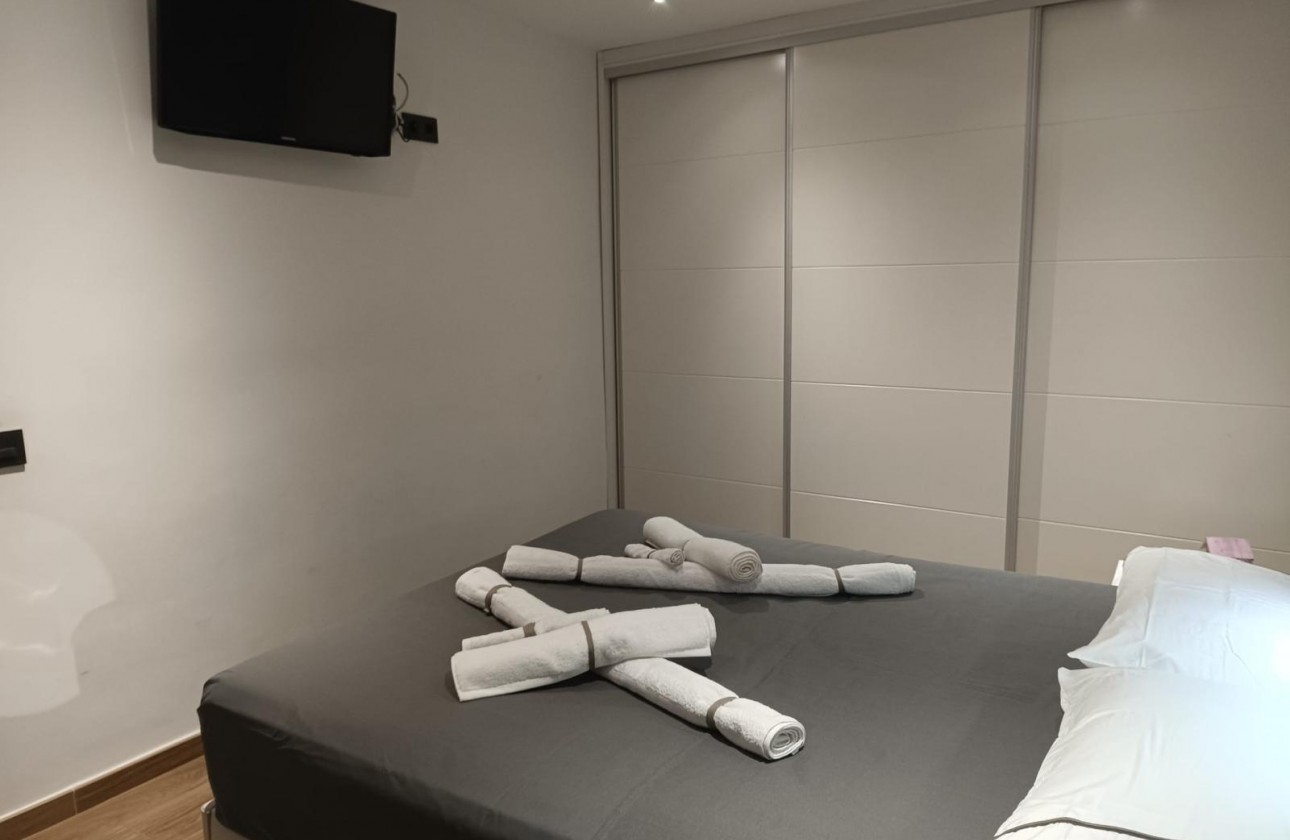 Resale - Apartment - Torrevieja - Las Piscinas Naturales