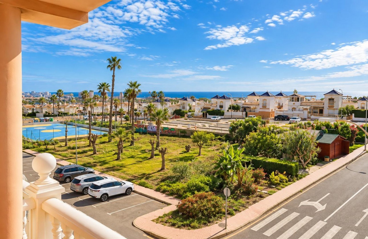 Resale - Apartment - Torrevieja - Los altos