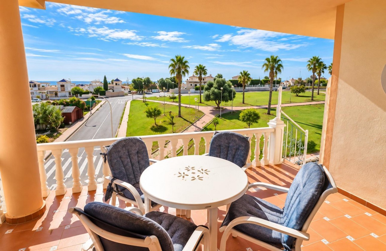 Resale - Apartment - Torrevieja - Los altos