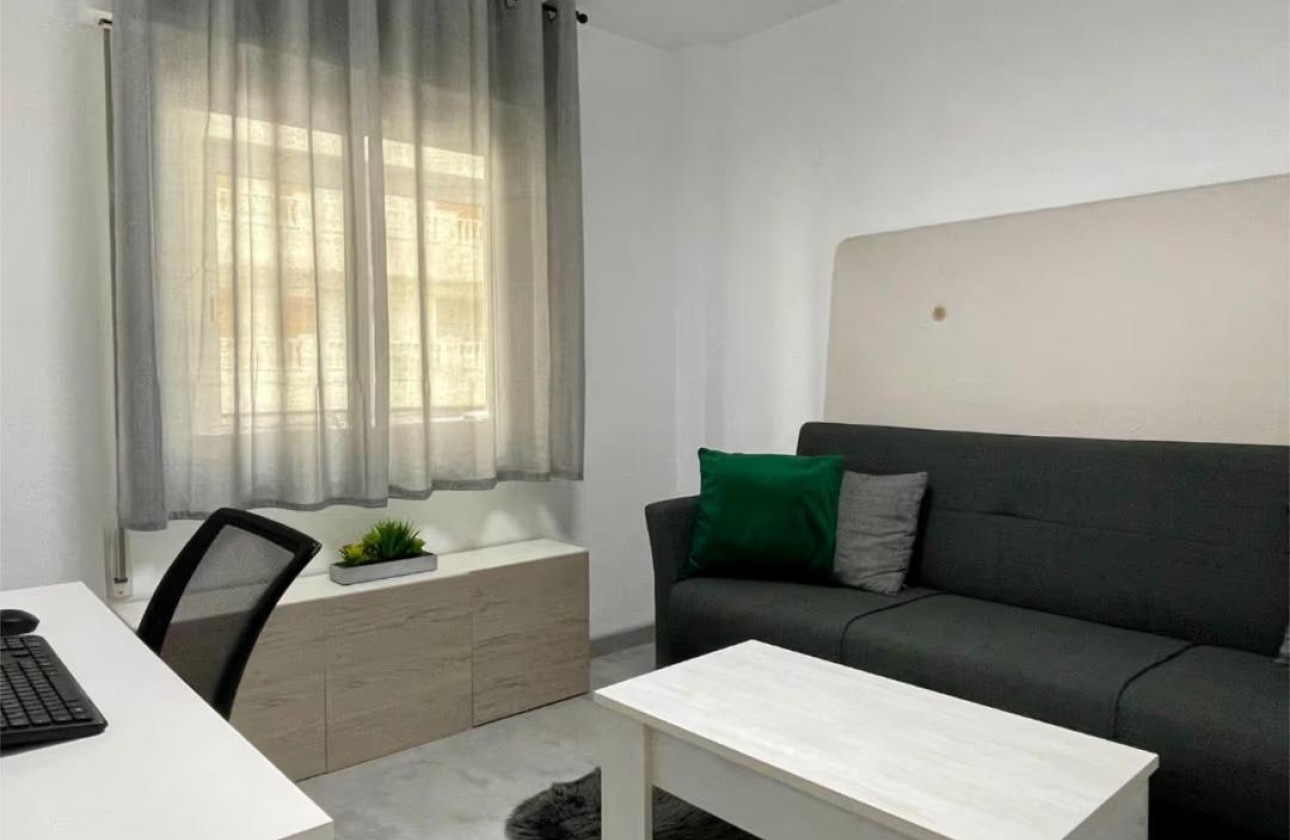 Resale - Apartment - Torrevieja - Los Europeos