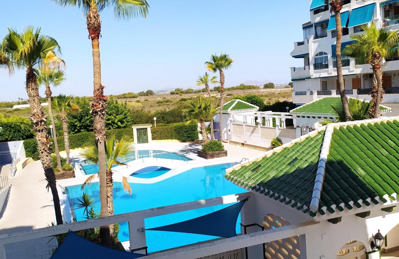 Resale - Apartment - Torrevieja - Los Europeos